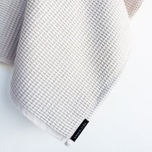 Lade das Bild in den Galerie-Viewer, towel waffle
