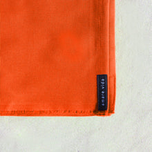 Lade das Bild in den Galerie-Viewer, blanket canvas colour