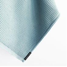 Lade das Bild in den Galerie-Viewer, towel waffle edition
